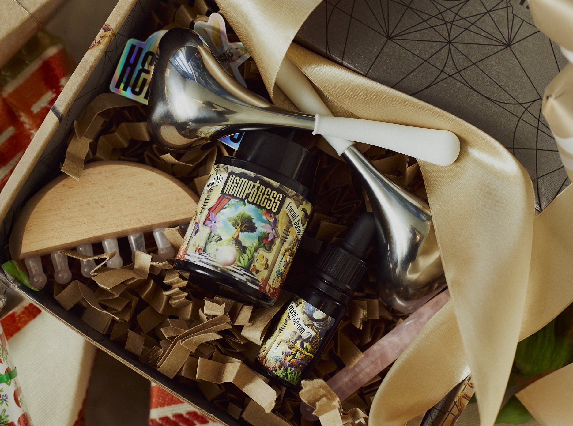 Hemptress Gift box with the facial serum bottle and different accessories